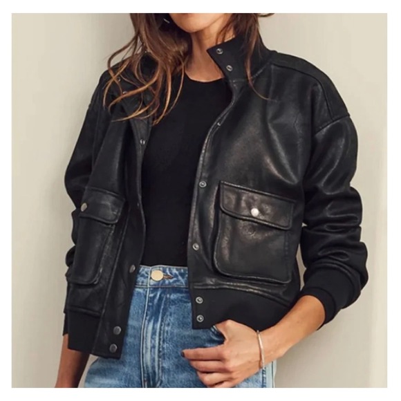 Evereve Jackets & Blazers - Evereve Aviator Black Faux Leather Cropped Bomber Jacket M Snap Front Rib Trim